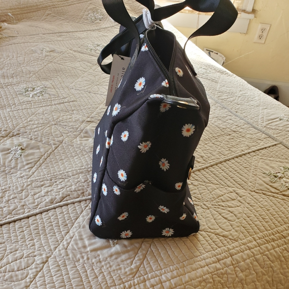 Alice + Olivia X FabFitFun Navy Blue Floral Daisy Print Weekender Duffel Bag NEW - Picture 6 of 10
